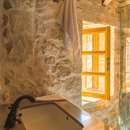 Roots Appartement Dhërmi